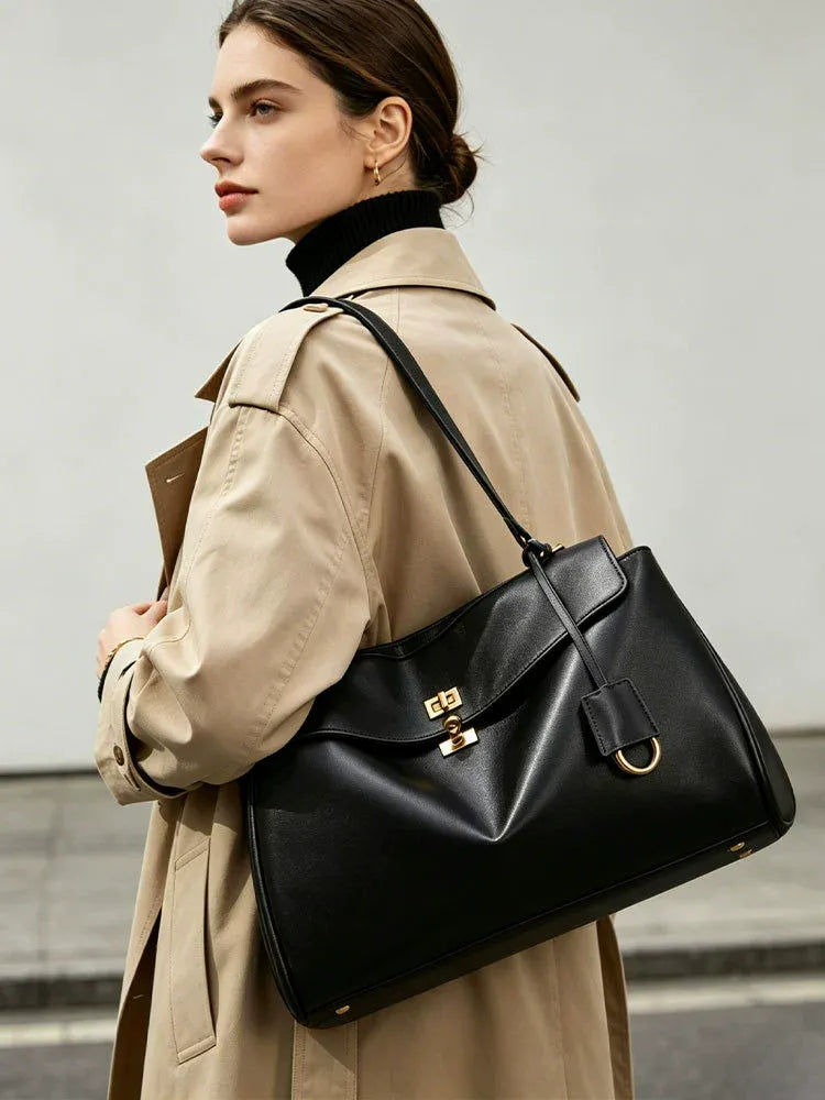 Nathilde Élise Soft Shoulder Bag