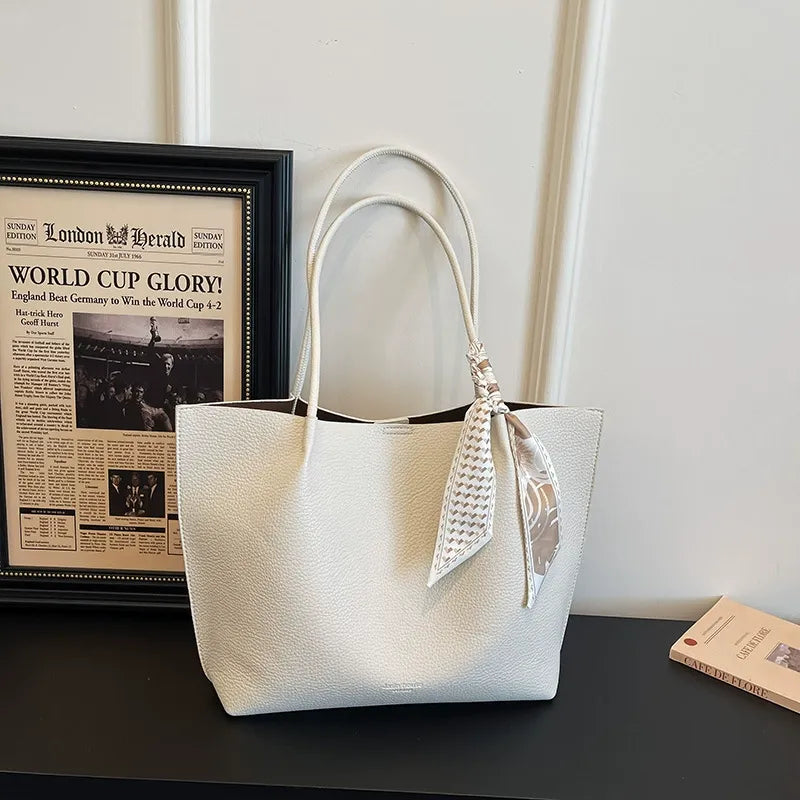 Nathilde Céleste Tote Bag