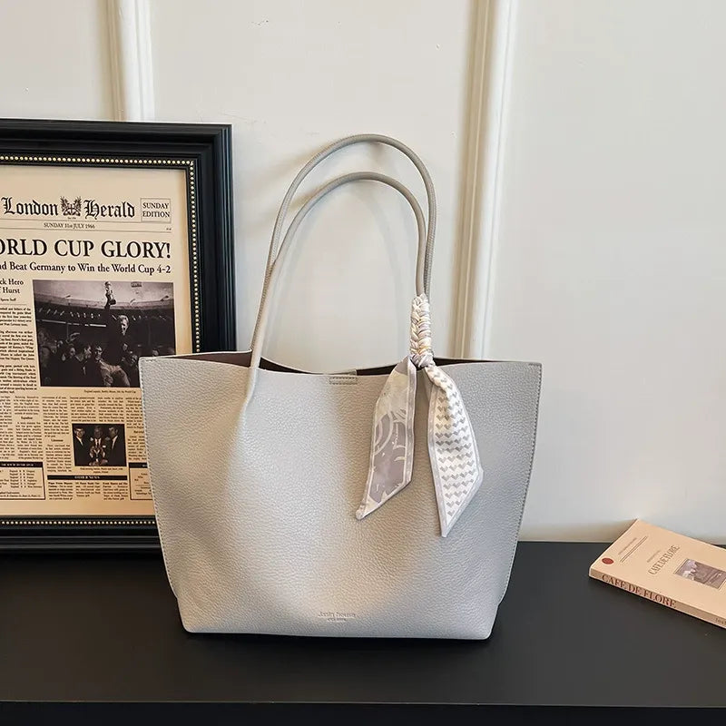 Nathilde Céleste Tote Bag