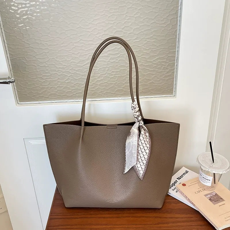 Nathilde Céleste Tote Bag