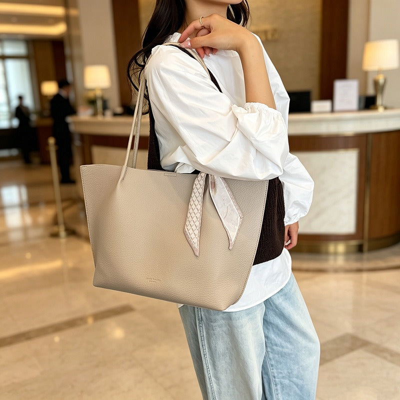 Nathilde Céleste Tote Bag